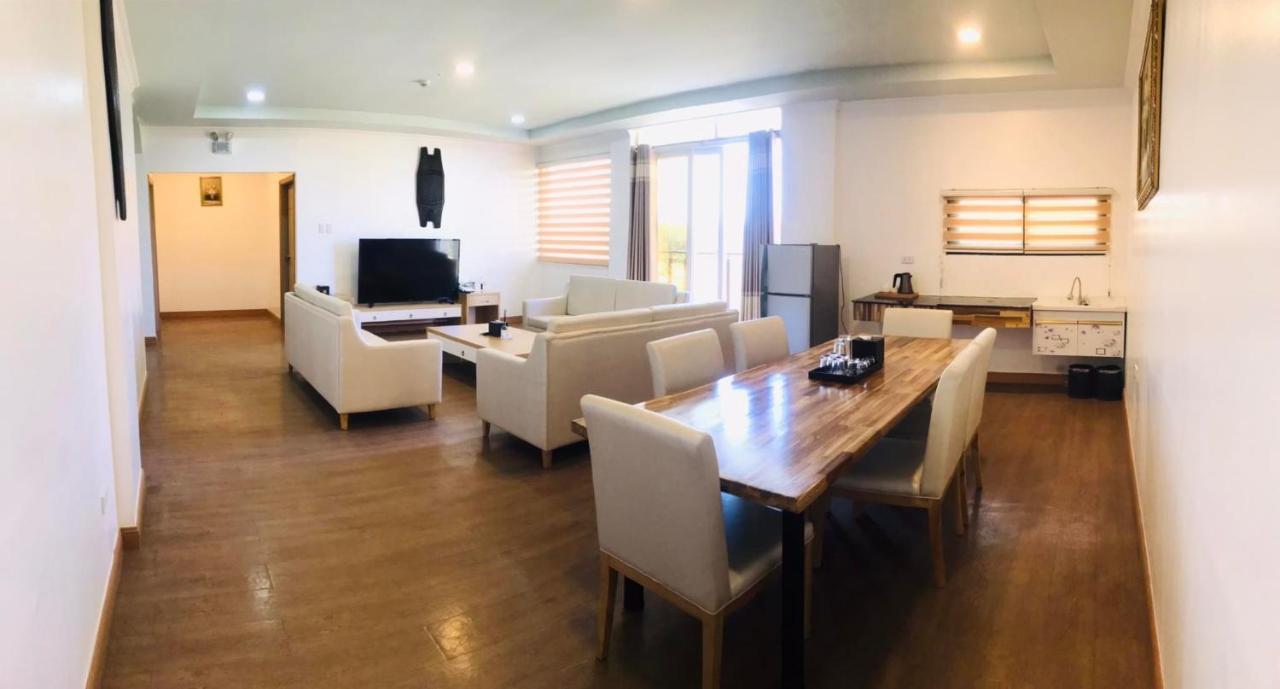 Punta Clark Hotel Clark Field Экстерьер фото